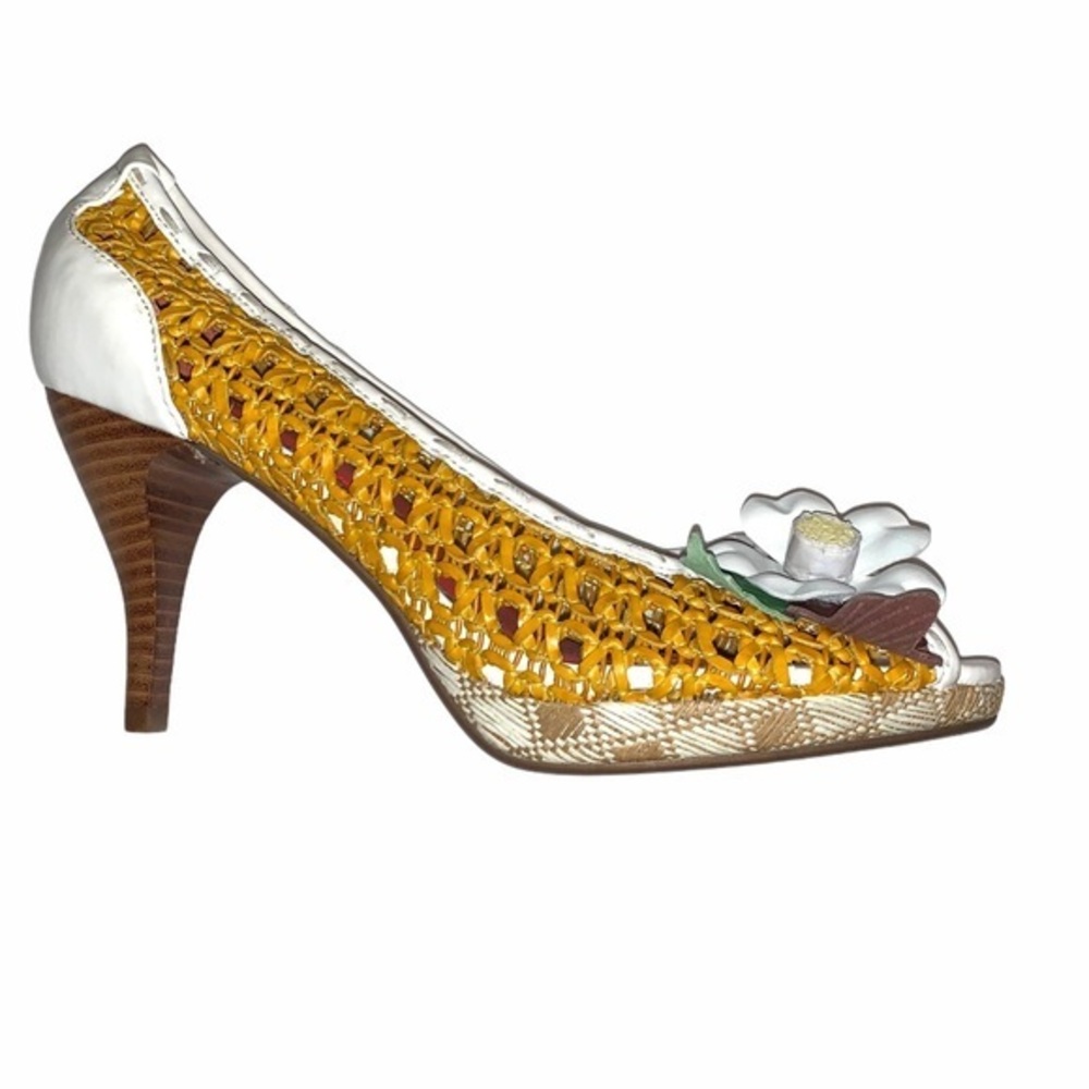 Poetic License sz 7.5M tan BOHO basket weave pumps